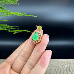 RealJade® Co. Genuine Green Jadeite Jade Good Luck Hulu Bottle Gourd Necklace With 18K Yellow Gold Bail