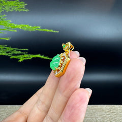RealJade® Co. Genuine Green Jadeite Jade Good Luck Hulu Bottle Gourd Necklace With 18K Yellow Gold Bail
